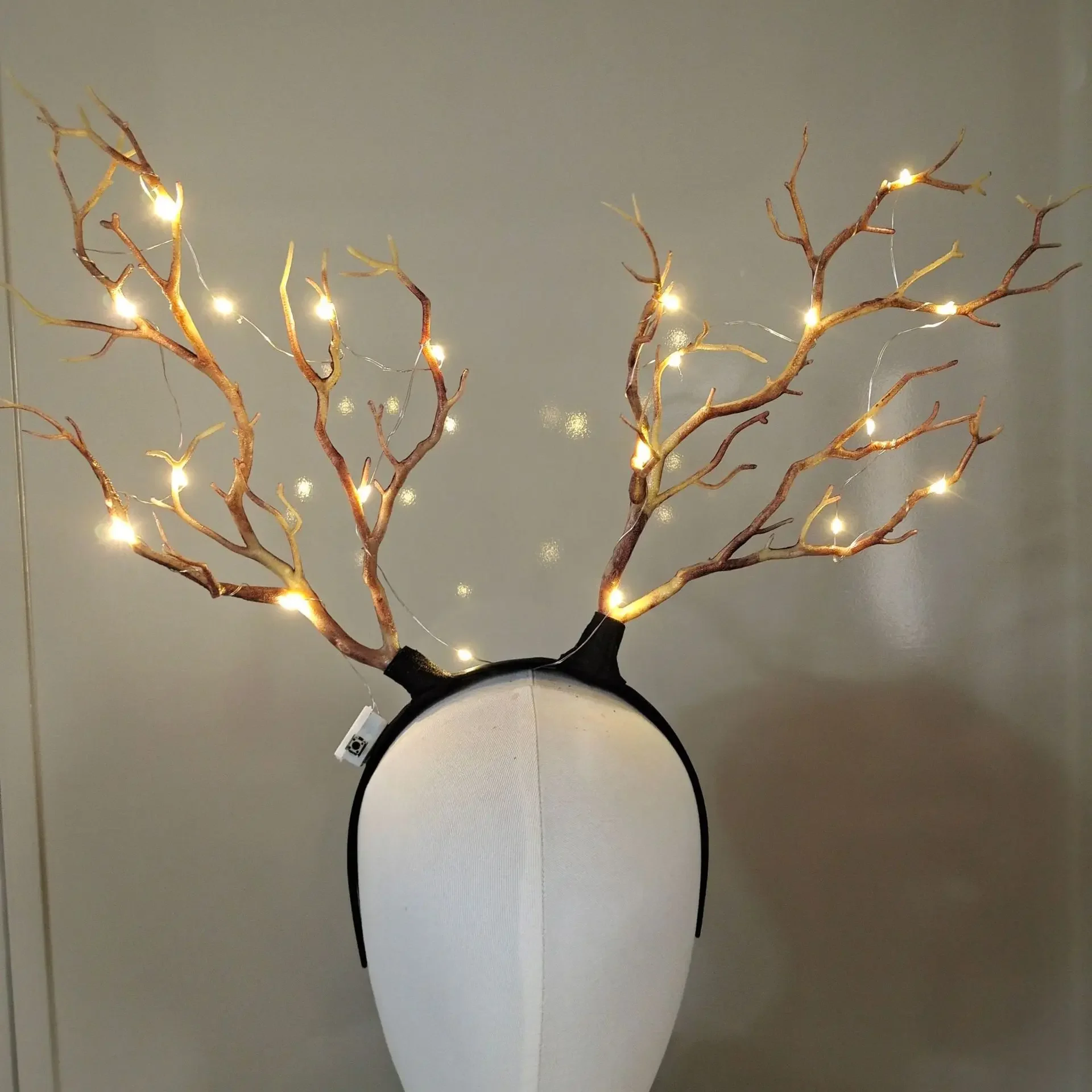 متوهجة قرون الرنة عقال للنساء  - مراجعة Reindeer Antlers Headband وسعره