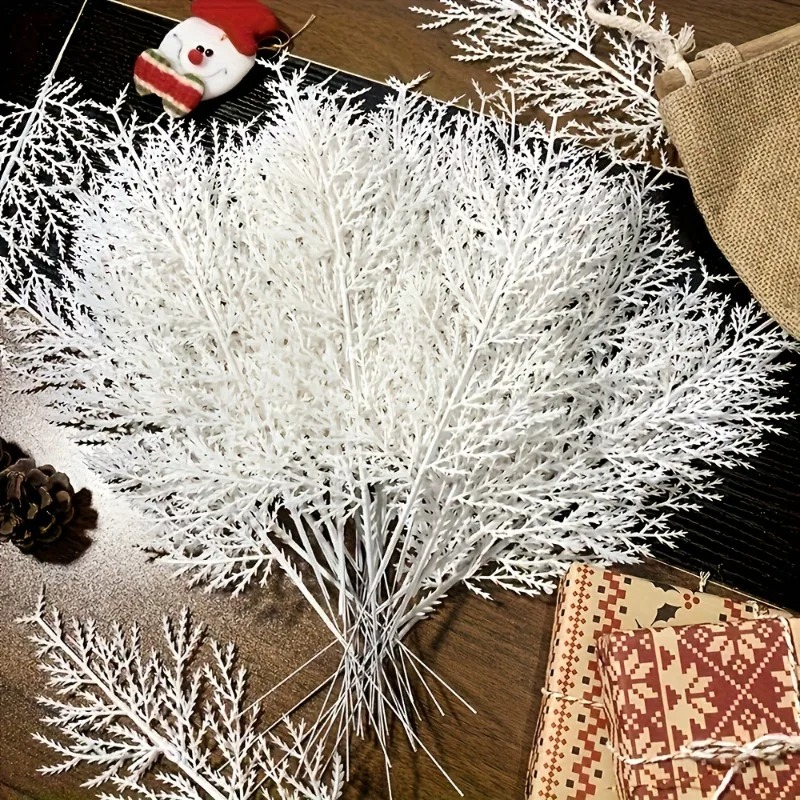 24 قطعة من أغصان الصنوبر الاصط - مراجعة Christmas Tree Artificial وسعره