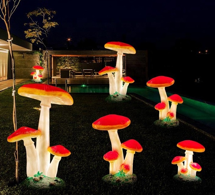 تمثال فطر محاكي بالحجم الطبيعي - مراجعة Christmas Lights Outdoor وسعره