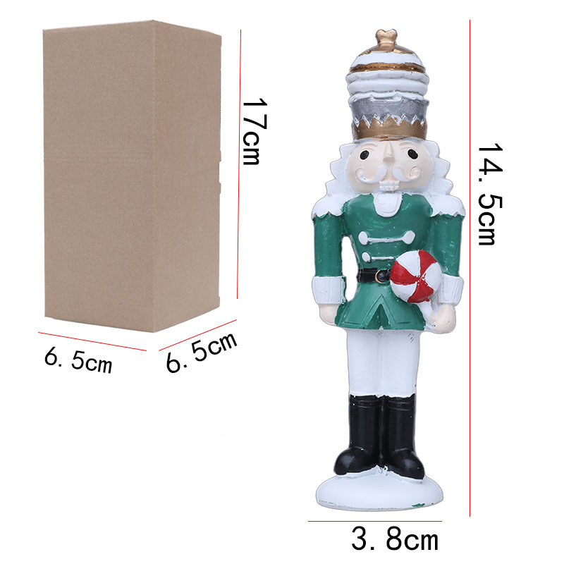 تمثال كسارة الجوز من الراتنج ب - مراجعة Nutcracker Figurine وسعره